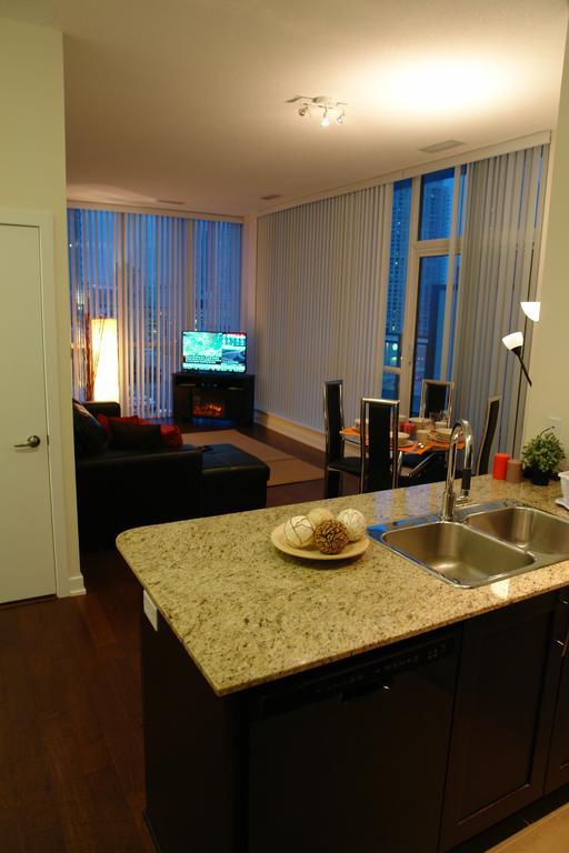 Goodwood Suites Mississauga Rum bild