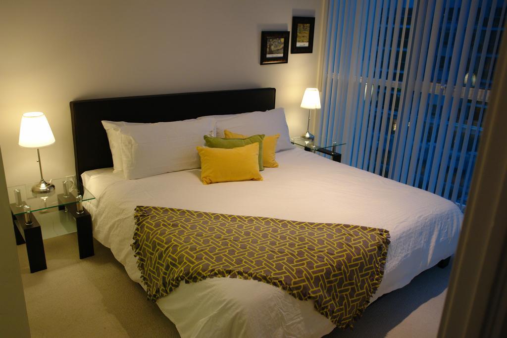 Goodwood Suites Mississauga Rum bild