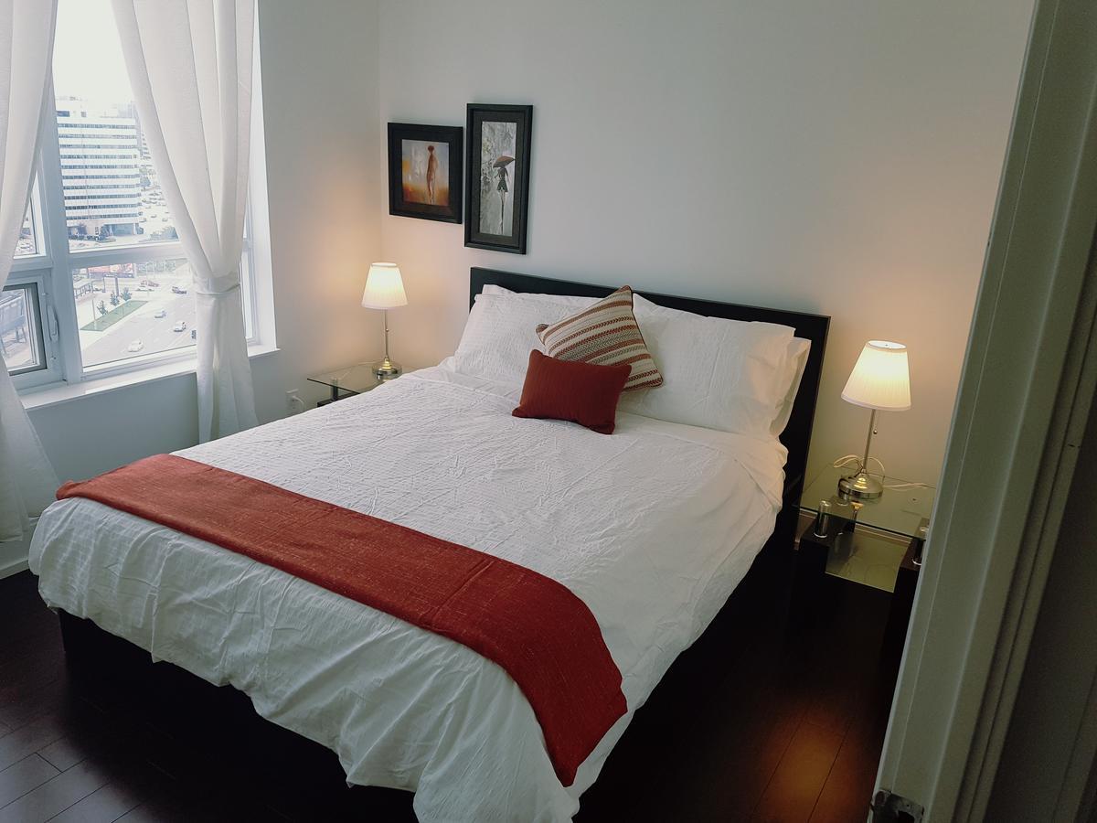 Goodwood Suites Mississauga Exteriör bild