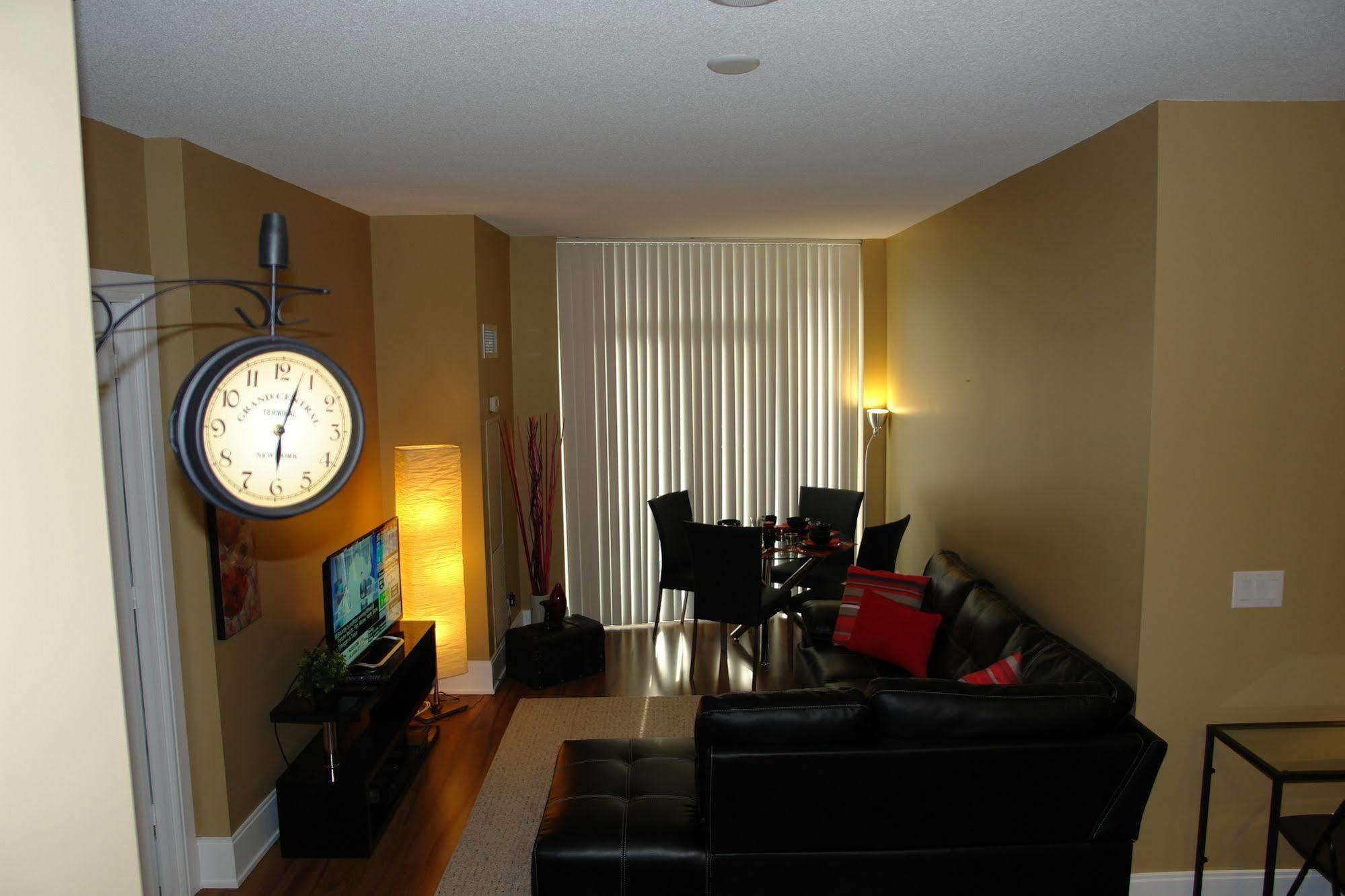 Goodwood Suites Mississauga Exteriör bild