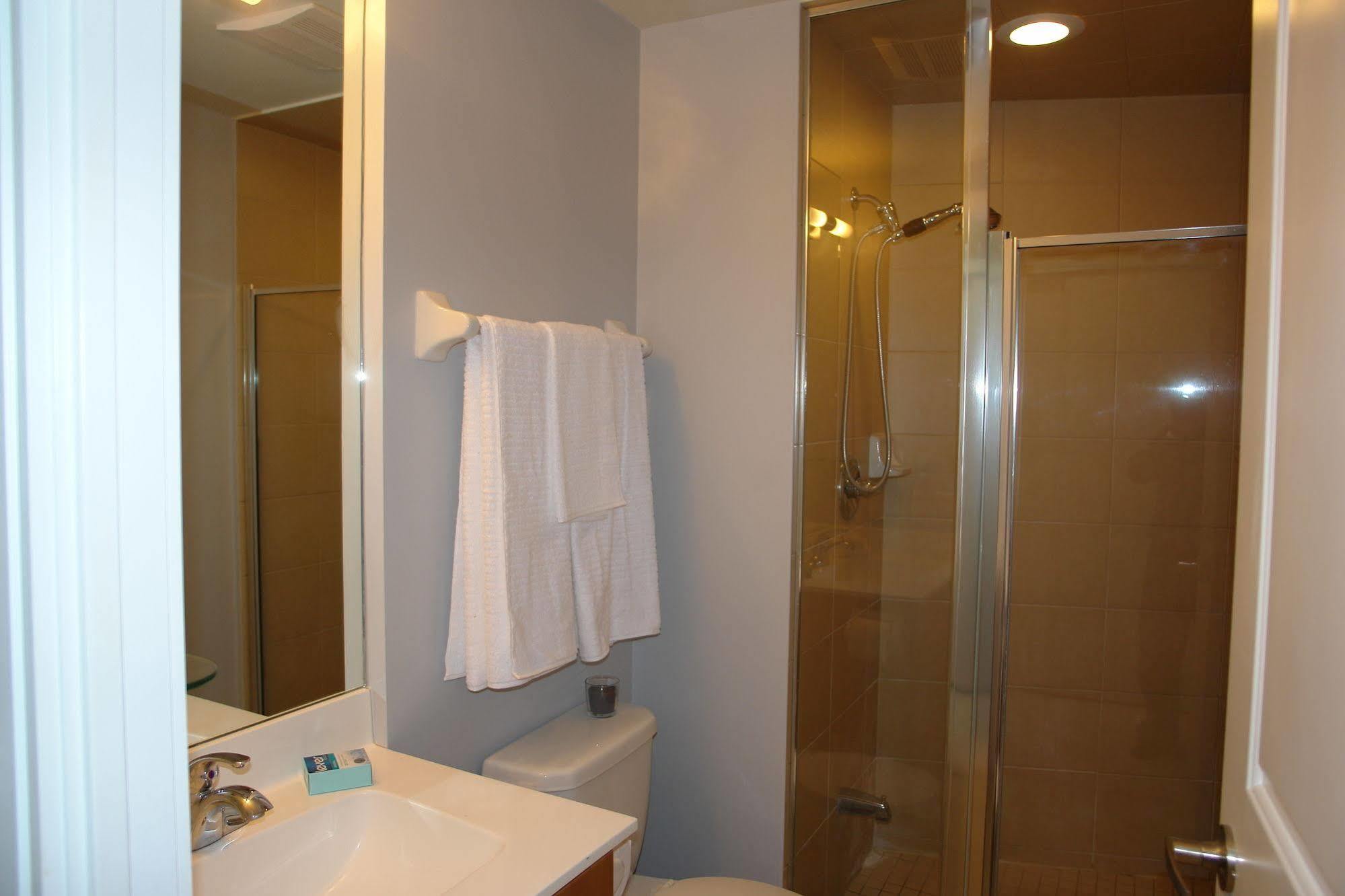 Goodwood Suites Mississauga Exteriör bild