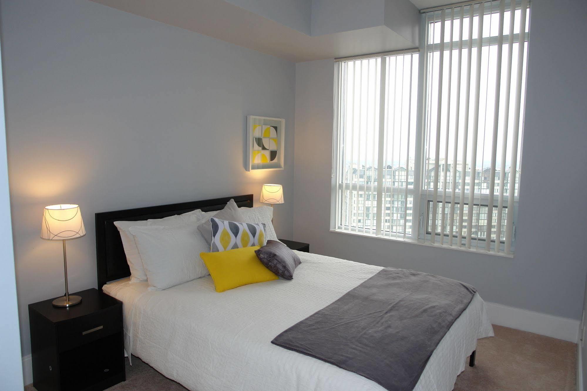 Goodwood Suites Mississauga Exteriör bild