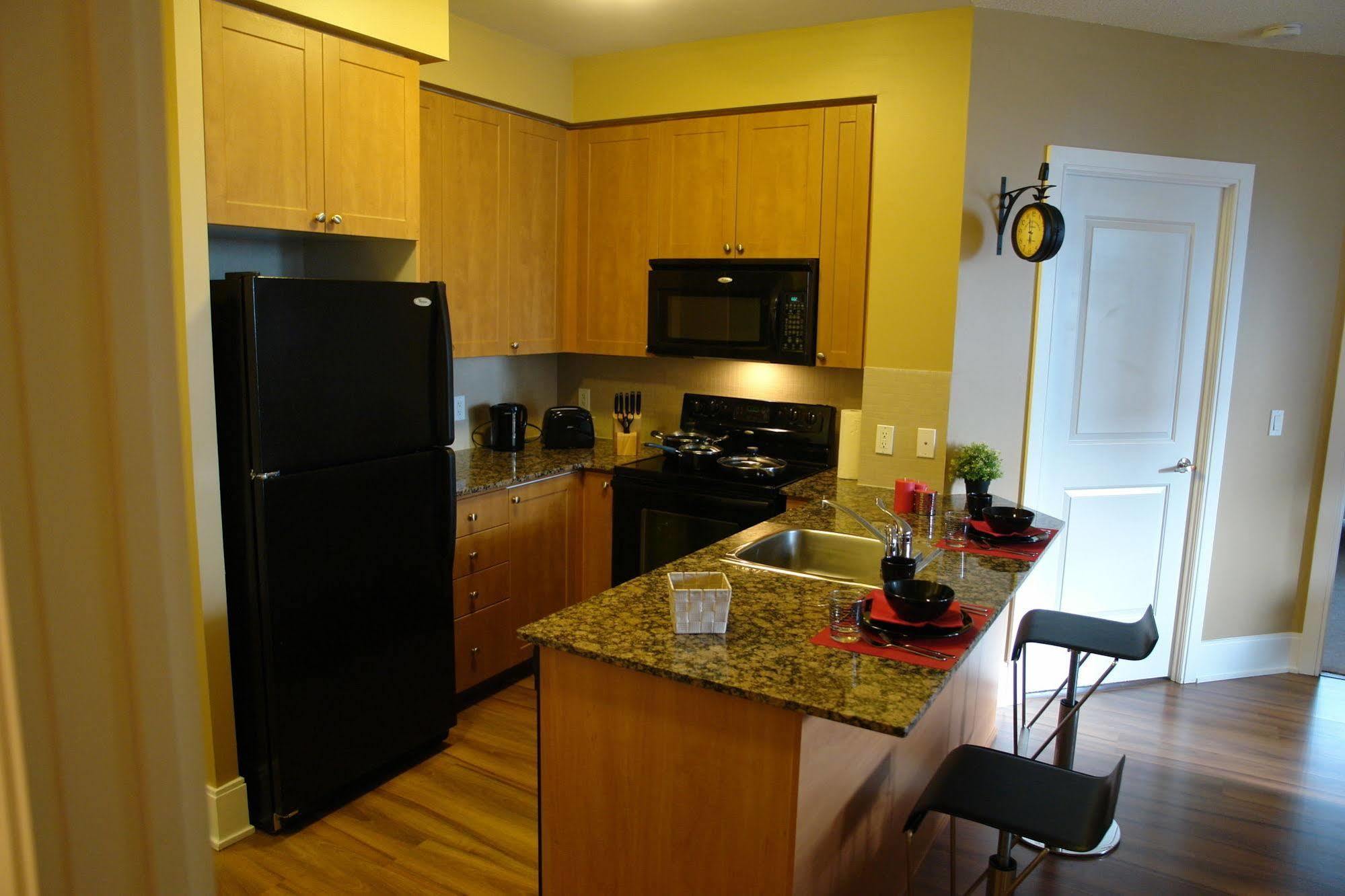 Goodwood Suites Mississauga Exteriör bild